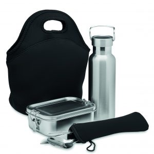 Set à déjeuner en acier inox.